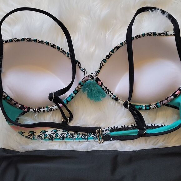 Dressfo Two pieces Swimsuit - Picture 9 of 14